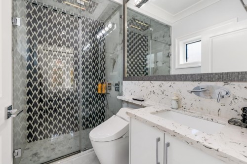 3419 48Th Avenue E, Vancouver, BC 