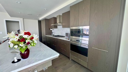 3004-1335 Howe Street , Vancouver, BC V6Z 0H1 2