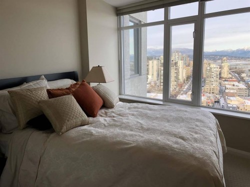 32XX-888 Carnarvon St , New Westminster, BC V3M 0C6 4