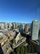 3305-193 Aquarius Mews Vancouver, BC V6Z 2Z2