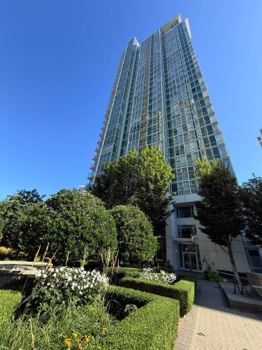 3305-193 Aquarius Mews , Vancouver, BC V6Z 2Z2 2