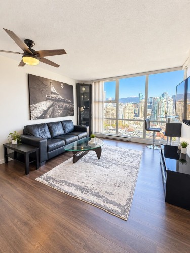 3305-193 Aquarius Mews , Vancouver, BC V6Z 2Z2 3