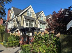 3826 Welwyn Street  Vancouver, BC V5N 3Y9