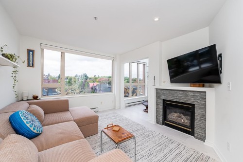 409-1688 4th Avenue E Vancouver, BC V5N 1J8