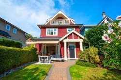 3485 2nd Avenue W Vancouver, BC V6R 1J3