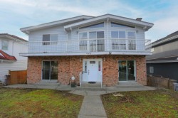 448 59th Avenue E Vancouver, BC V5X 1Y1