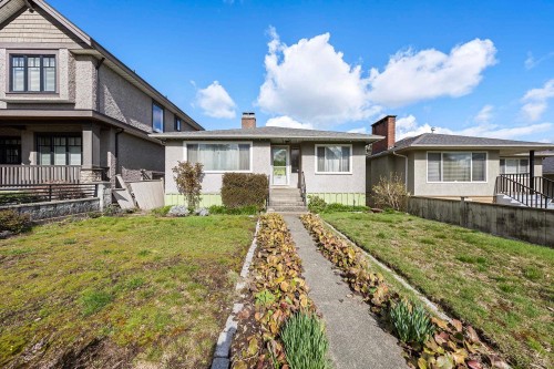 3281 2Nd Avenue E, Vancouver, BC 
