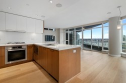 1801-1372 Seymour Street Vancouver, BC V6B 3P3