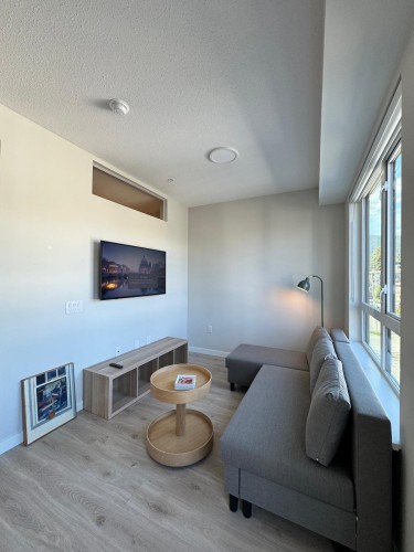 410-110 17th Street E, North Vancouver, BC V7L 0K4 4