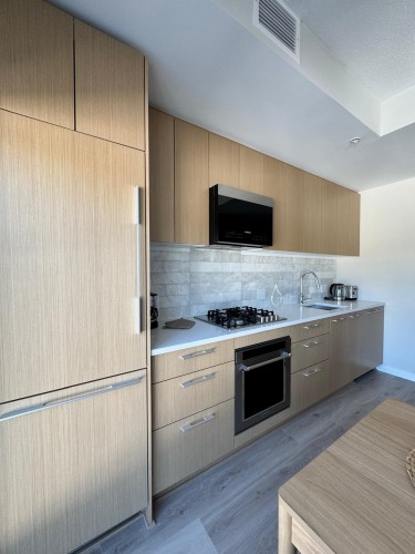 410-110 17th Street E, North Vancouver, BC V7L 0K4 5