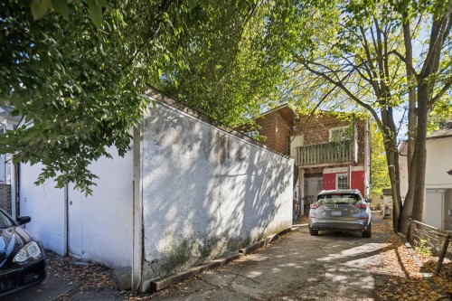 695 12Th Avenue E, Vancouver, BC 