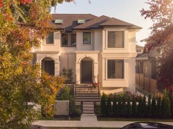 2118 21st Avenue W Vancouver, BC V6L 1J3