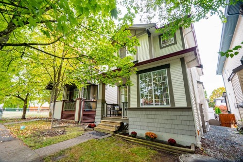 24292 102b Avenue  Maple Ridge, BC V2W 1Y1