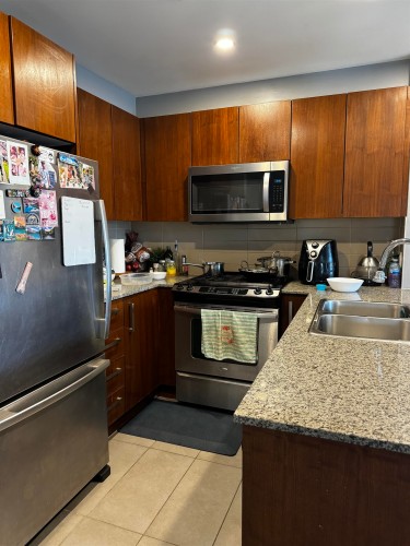 309-5889 Irmin Street , Burnaby, BC V5J 0C1 4