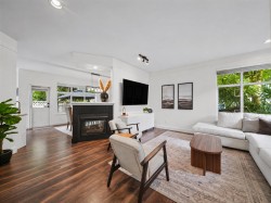 4-2123 Clarke Street  Port Moody, BC V3H 1Y5