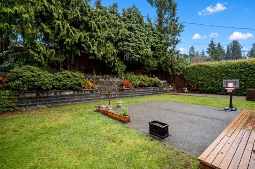 4128 Canterbury Crescent , North Vancouver, BC V7R 3N5 3