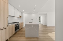 1808-6087 Wilson Avenue Burnaby, BC V5H 0M1