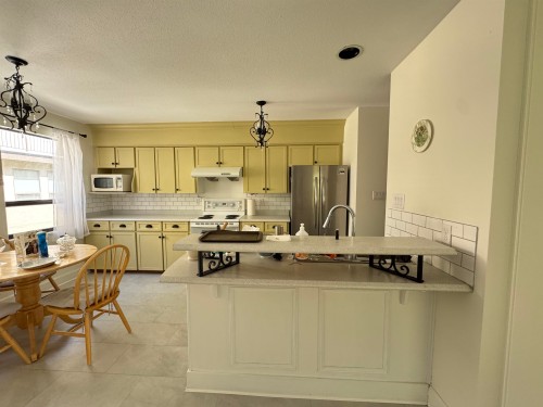 7-7311 Moffatt , Richmond, BC V6Y 1X9 3