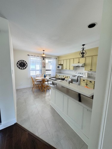 7-7311 Moffatt , Richmond, BC V6Y 1X9 5