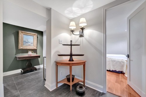 2303 3Rd Avenue W, Vancouver, BC 