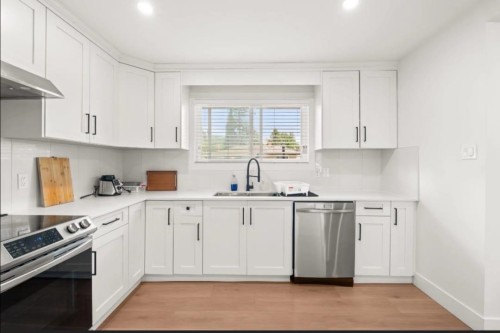 Upper-1106 Duthie Avenue , Burnaby, BC V5A 2R4 5