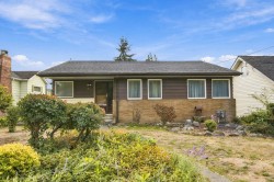1912 London Street New Westminster, BC V3M 3E5