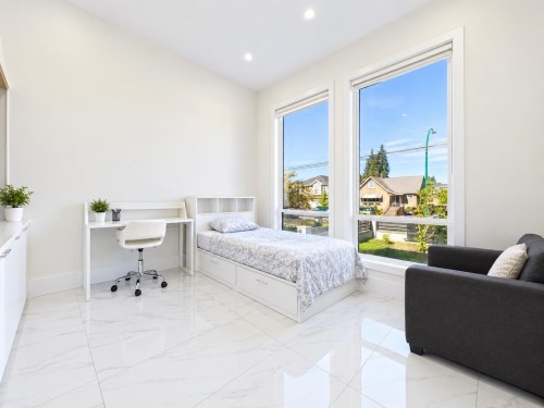 7830 16Th Avenue, Burnaby, BC 