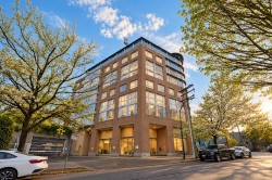 402-288 8th Avenue E Vancouver, BC V5T 4S8