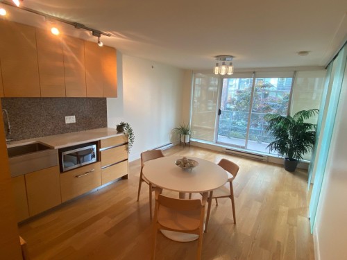 701-565 Smithe Street , Vancouver, BC V6B 0E4 4