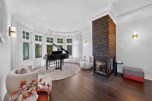 1568 32Nd Avenue W, Vancouver, BC 