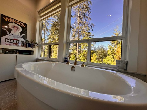 2425 Leggett Drive , Anmore, BC V3H 4W9 2