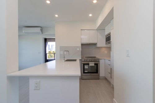 5399 Joyce , Vancouver, BC V5R 4H3 4