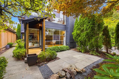 6424 Bruce Street  West Vancouver, BC V7W 2G6