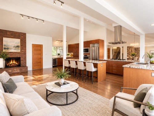 1448 Sandhurst Place, West Vancouver, BC 