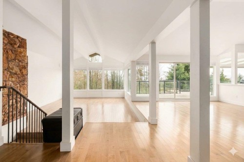 1448 Sandhurst Place, West Vancouver, BC 