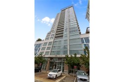 702-988 Quayside Drive New Westminster, BC V3M 0L5