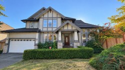 23 Fernway Drive  Port Moody, BC V3H 5H7