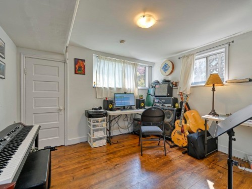 BSMT-1123 Nootka Street , Vancouver, BC V5K 4E6 5