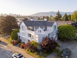 1345 Woodland Drive  Vancouver, BC V5L 3S4