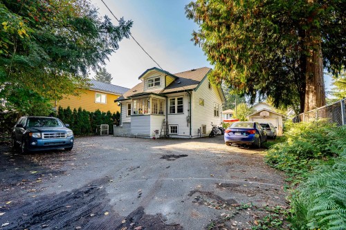 826 Westwood Street  Coquitlam, BC V3C 3L2