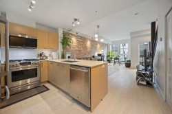 334-95 Moody Street Port Moody, BC V3H 0H2