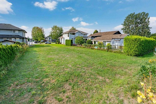 23217 117 Avenue, Maple Ridge, BC 