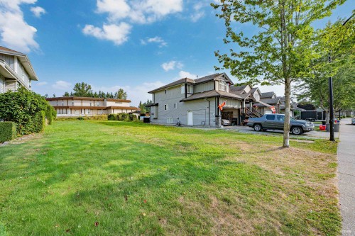 23217 117 Avenue, Maple Ridge, BC 