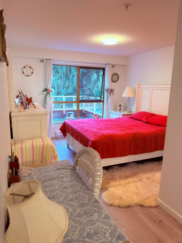 215-285 Newport Drive, Port Moody, BC 