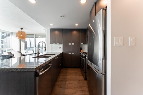 905-2232 Douglas Road, Burnaby, BC 
