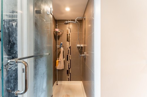 905-2232 Douglas Road, Burnaby, BC 