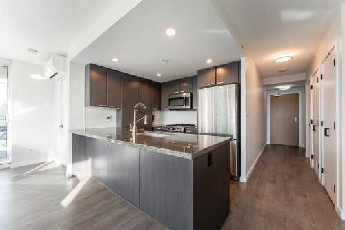 905-2232 Douglas Road, Burnaby, BC 