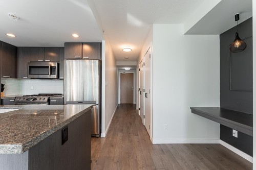 905-2232 Douglas Road, Burnaby, BC 
