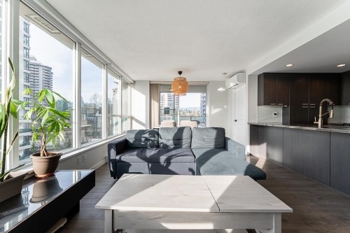 905-2232 Douglas Road, Burnaby, BC 