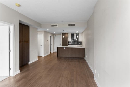 305-4963 Cambie Street, Vancouver, BC 